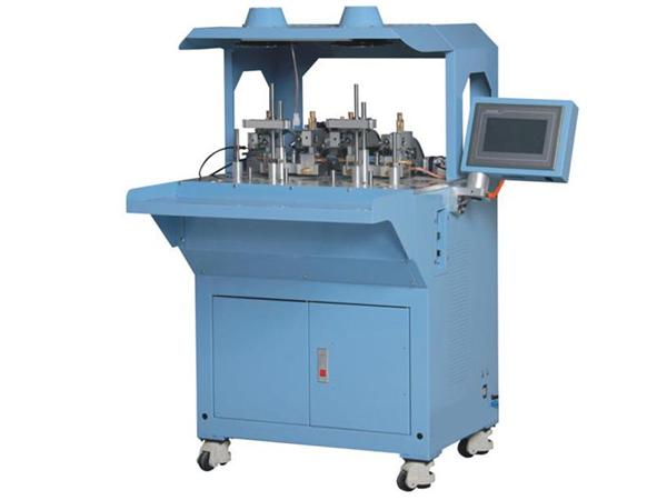 全自（zì）動轉子焊錫機